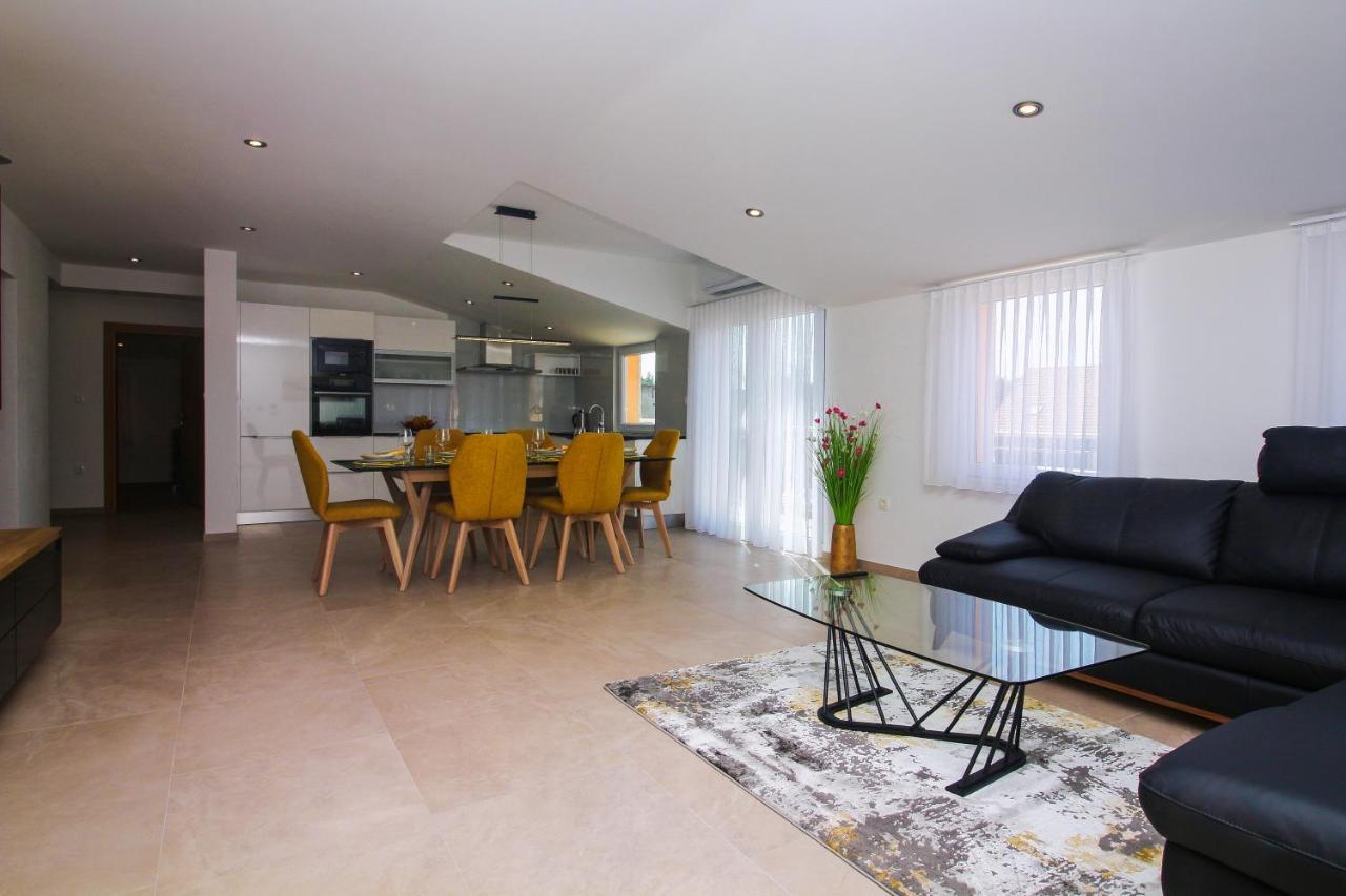 Grande Rosa Apartment Vrulje  Luaran gambar