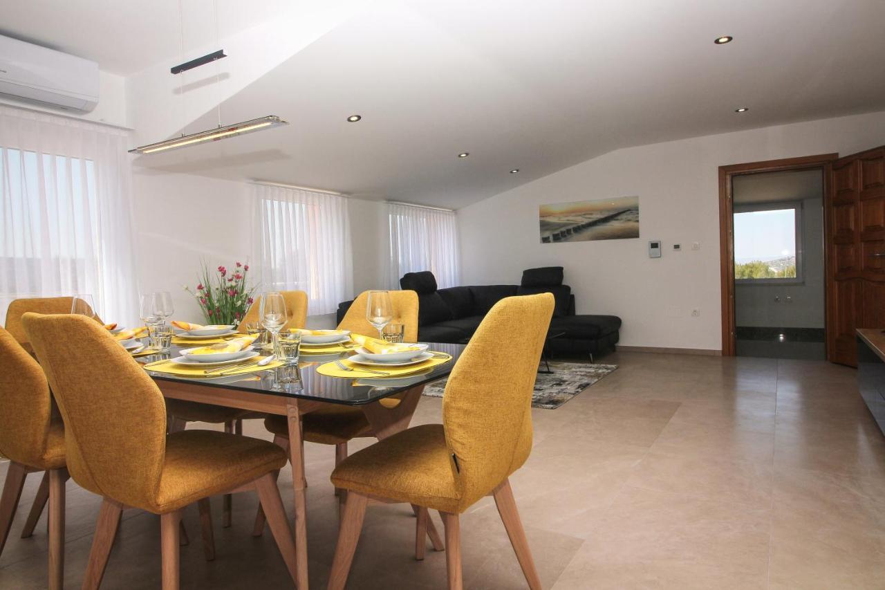 Grande Rosa Apartment Vrulje  Luaran gambar