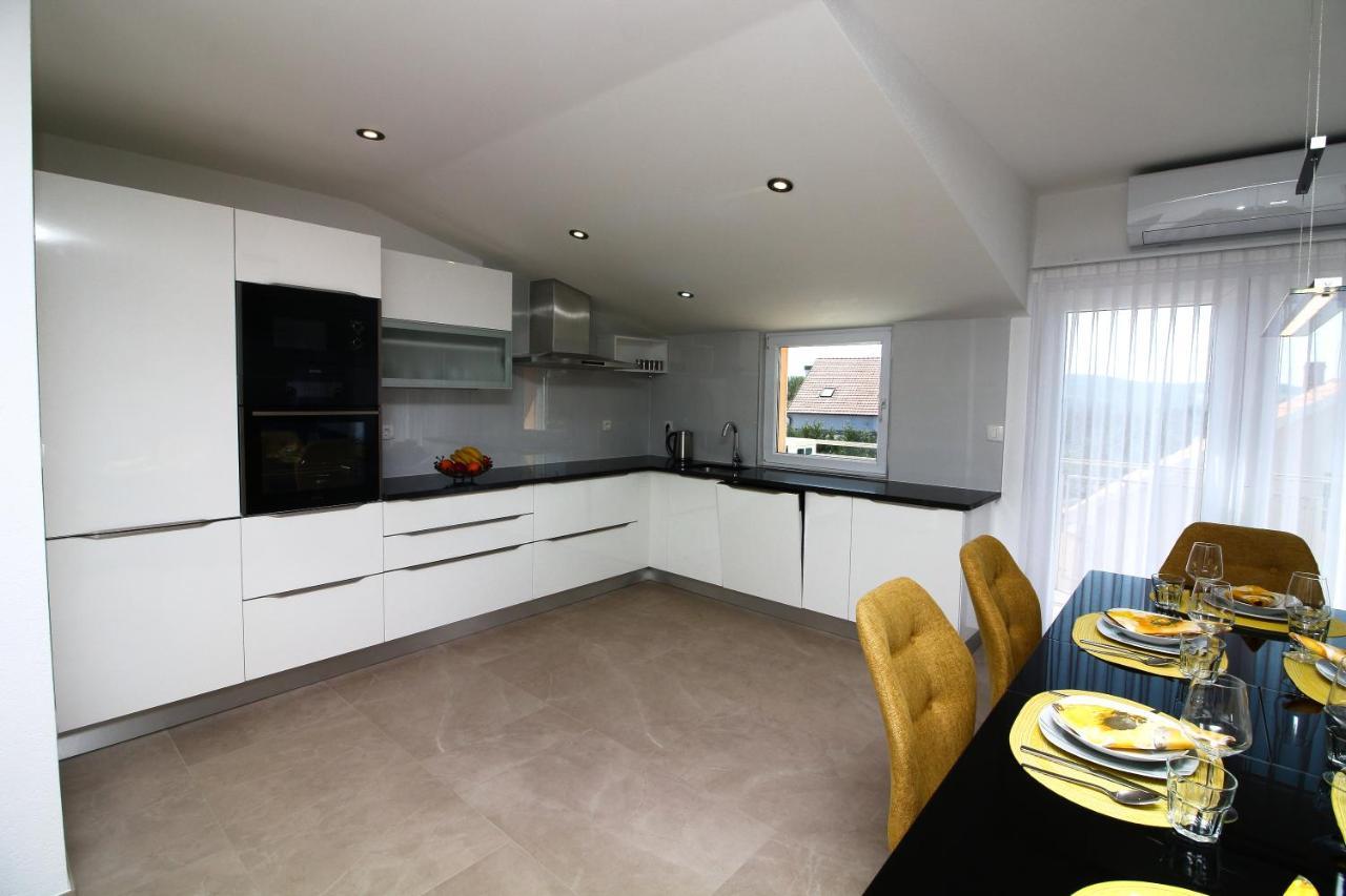Grande Rosa Apartment Vrulje  Luaran gambar