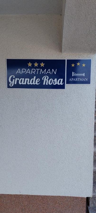 Grande Rosa Apartment Vrulje  Luaran gambar