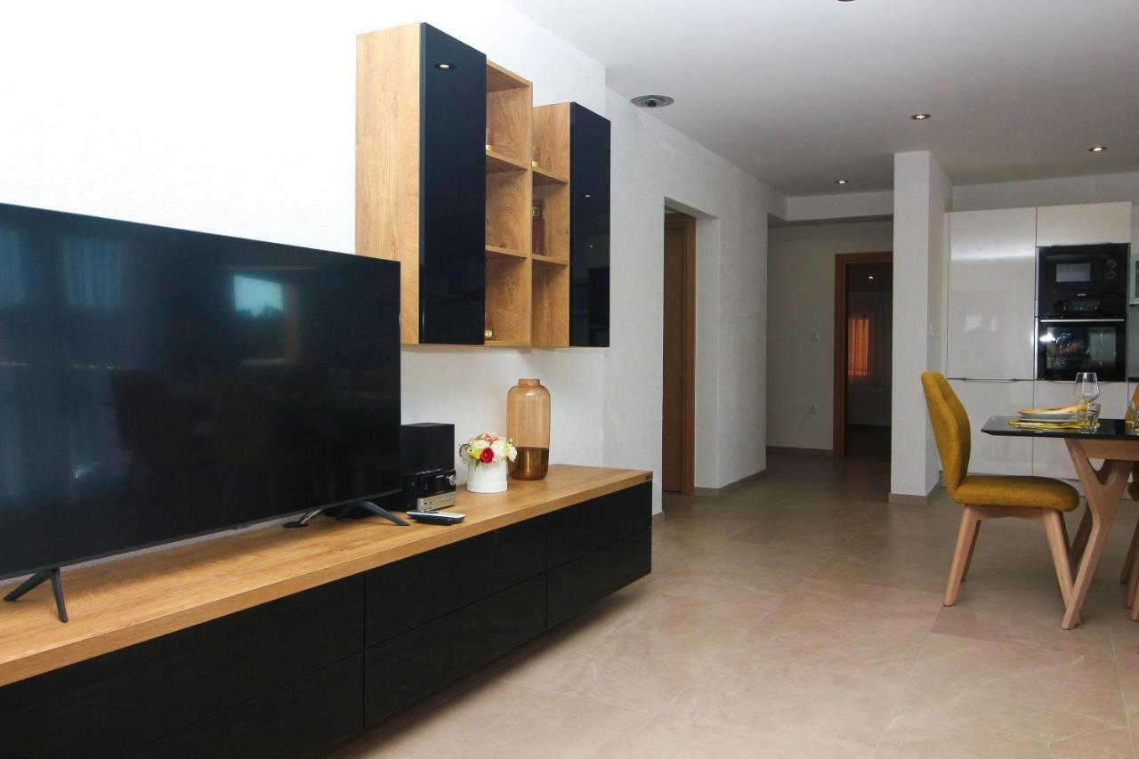 Grande Rosa Apartment Vrulje  Luaran gambar
