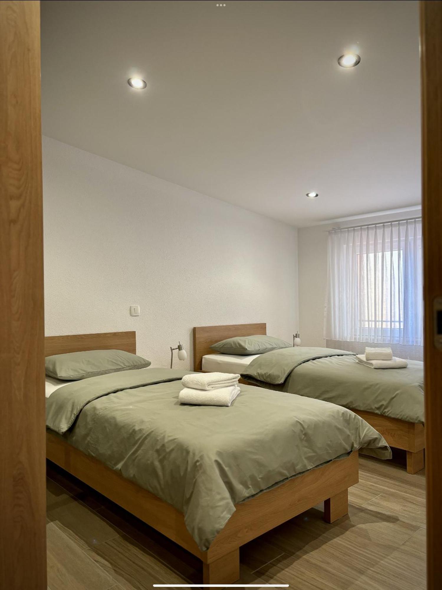 Grande Rosa Apartment Vrulje  Luaran gambar